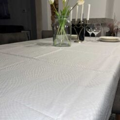 Stolnjak damast kockice